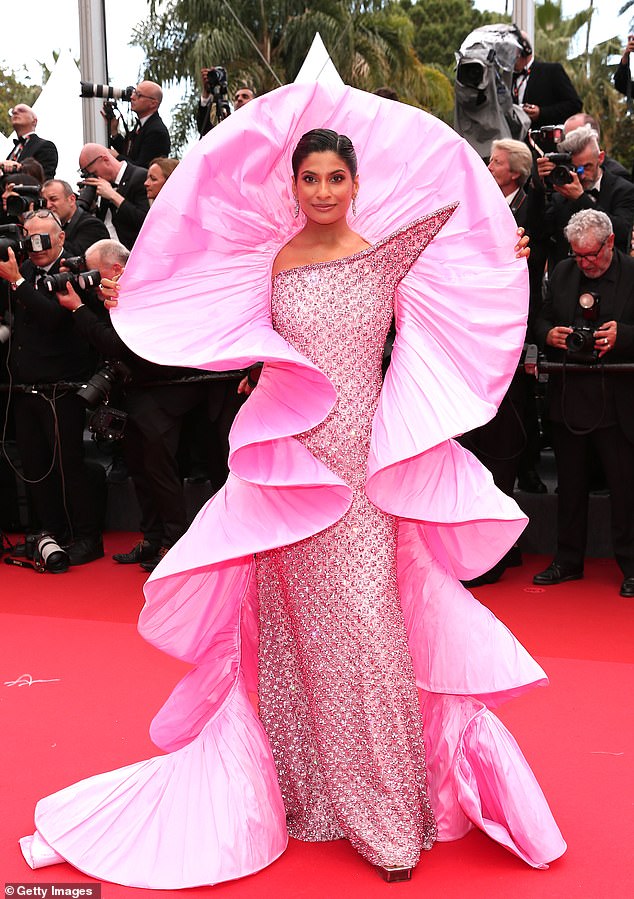 TV personality Farhana Bodi ensured all eyes were on her... but for the wrong reasons. Her dress contained an enormous piece of fabric that went around her head