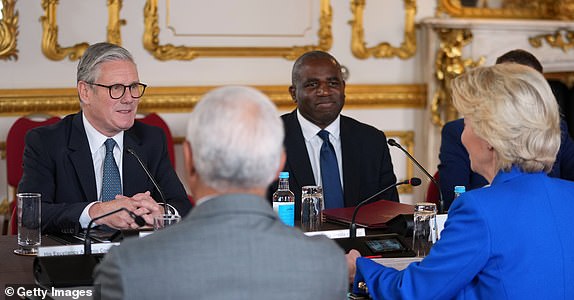 LONDON, ENGLAND - MAY 19: Britain's Prime Minister Keir Starmer and Foreign Secretary David Lammy listen to European Commission President Ursula von der Leyen, right, and European Council President Antonio Costa, left, during the first UK-EU Summit since Britain's withdrawal from the EU in January 2020, to discuss plans for resetting the UK's relationship with the bloc, on May 19, 2025 in London, United Kingdom. The Labour government has said it will deliver a stronger partnership with the EU, "strengthening our alliances and closing deals in the interests of British people." According to the European Council, the meeting will also be an opportunity for the leaders to reaffirm a joint commitment to peace and security in Europe. (Photo by Kin Cheung - WPA Pool/Getty Images)