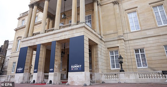 epa12115887 Lancaster House where the EU - UK Summit will take place in London, Britain, 19 May 2025.  EPA/NEIL HALL / POOL