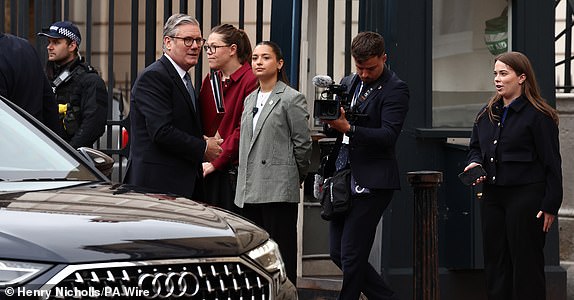 Prime Minister Keir Starmer arrives to attend the UK-EU Summit at Lancaster House, in central London. Picture date: Monday May 19, 2025. PA Photo. See PA story POLITICS EU. Photo credit should read: Henry Nicholls/PA Wire