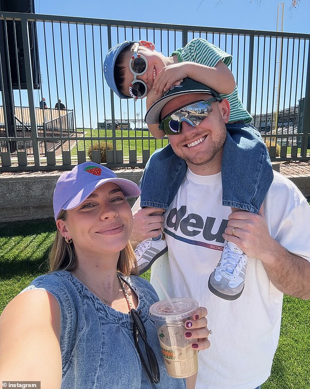 Emilie is a popular influencer on TikTok with 3.2 million followers. She often features her sons in her videos