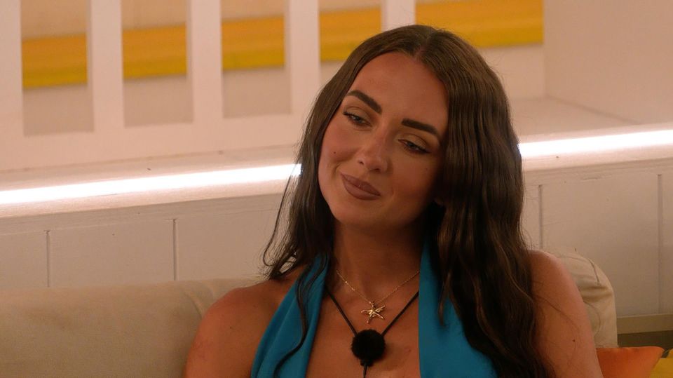 Jess White on Love Island.