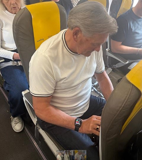 Glenn Hoddle, who will present the Europa League final for TNT, was also on the Vueling flight