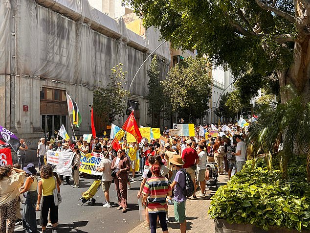The rejection on roaming charges for UK tourists comes as Spain braces for a summer of even bigger anti-tourism protests