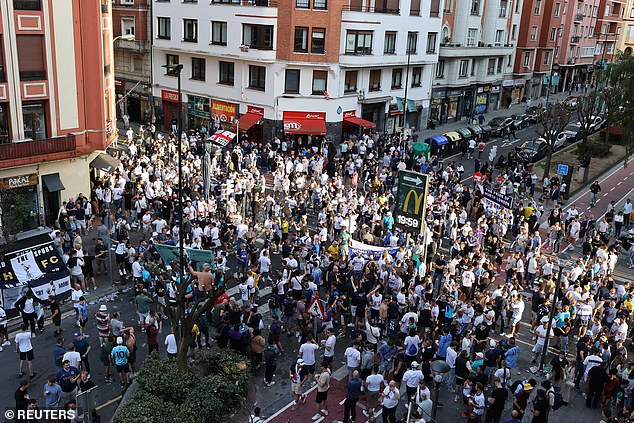 The centre of Bilbao has effectively been divided into two with one side for Tottenham fans and the other for Manchester United