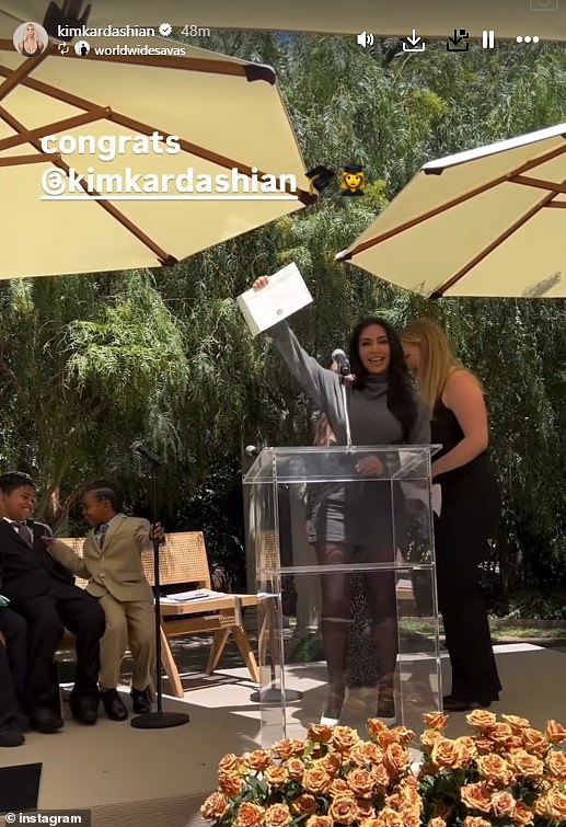The reality TV star celebrated the major achievement with a backyard ceremony ¿ where she was the only student ¿ and shared the video to her Instagram