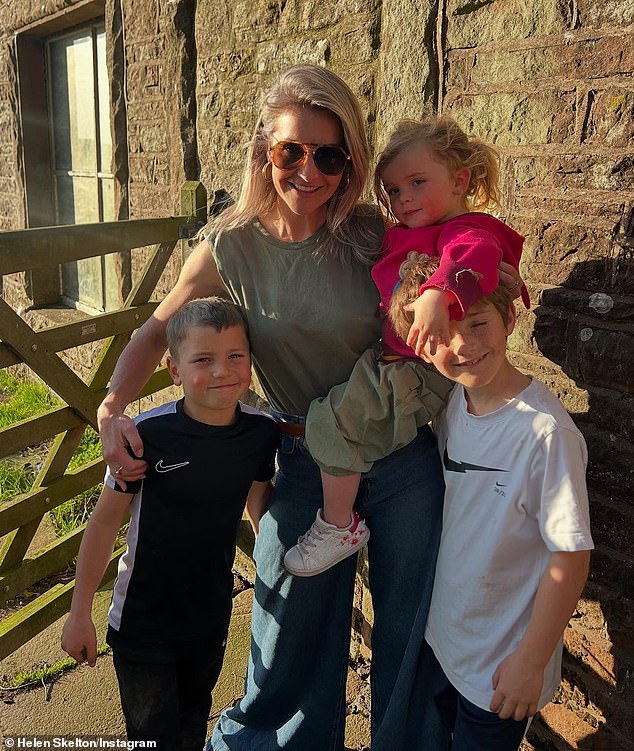Helen is a mother to her three children Ernie, Louis, and Elsie, with whom she shares with ex Richie