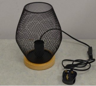 Black metal table lamp with wooden base.
