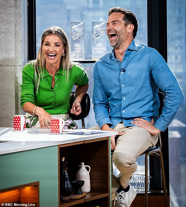 Morning Live viewers have commented on co-stars Helen and Gethin¿s onscreen chemistry with many of them saying the duo would make a ¿great couple¿