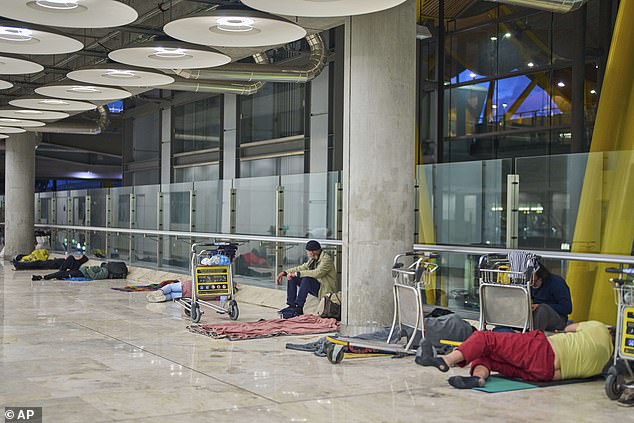 By 7.30pm, the 'unauthorised occupants' ¿ as the rough sleepers are diplomatically named by the authorities ¿ start turning in for the night