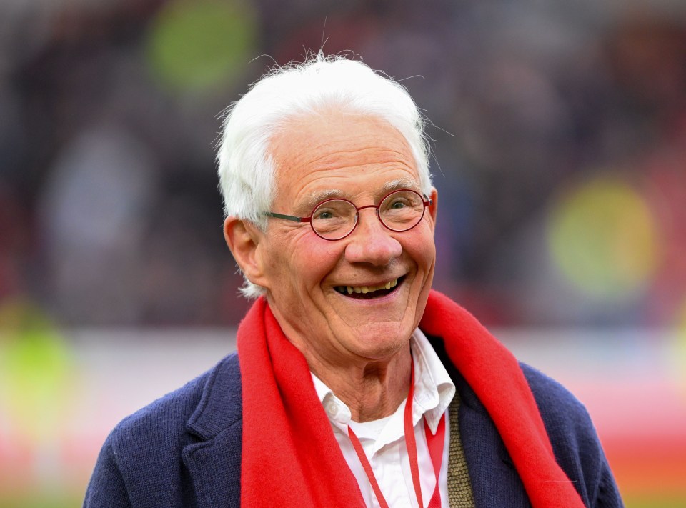 David Lewis, designer of the Nottingham Forest badge.