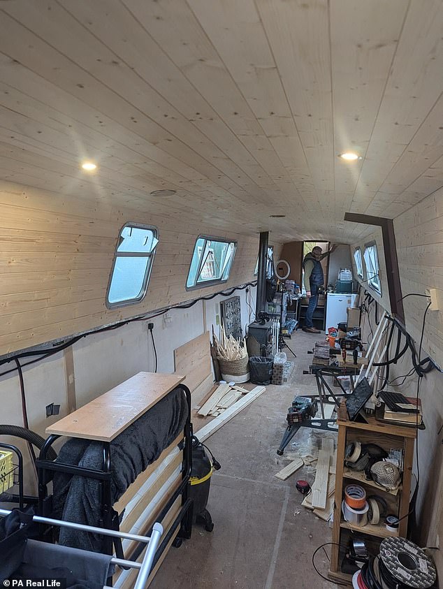 Since buying the boat in May 2024, El says she has spent over £10,000 on renovations