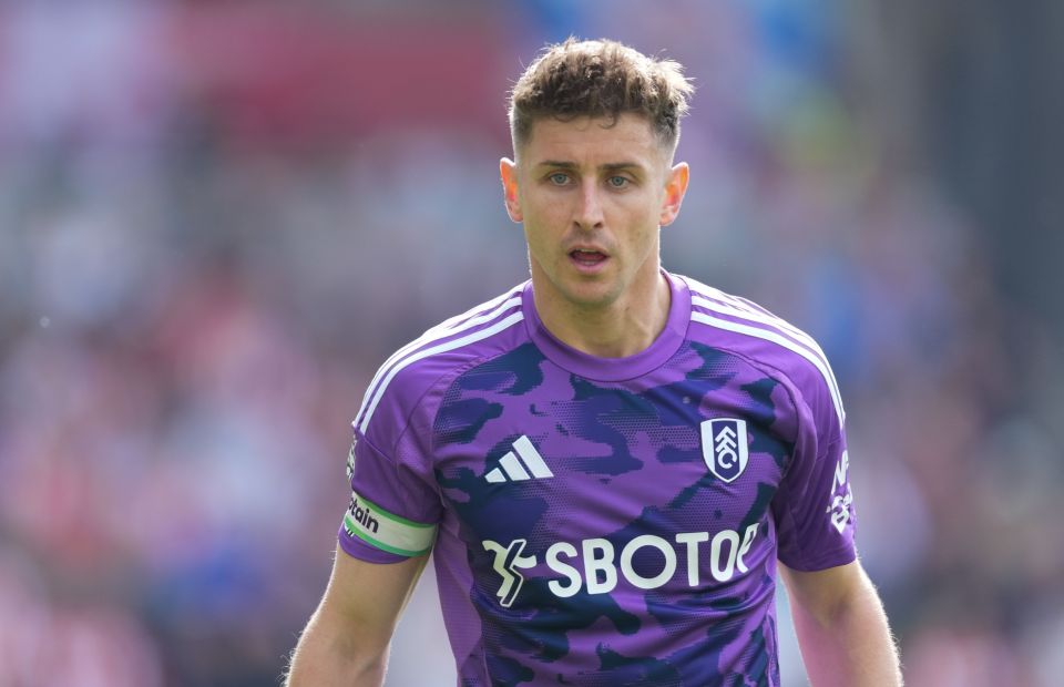 Fulham's Tom Cairney in purple jersey.