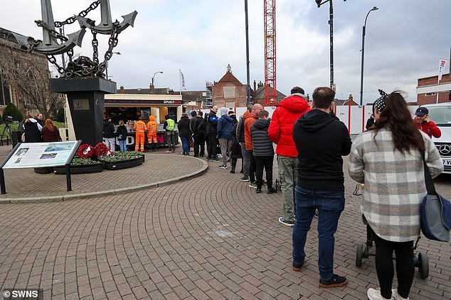 A queue at Spudman's trailer in January 2024, after his baked potatoes went viral on TikTok