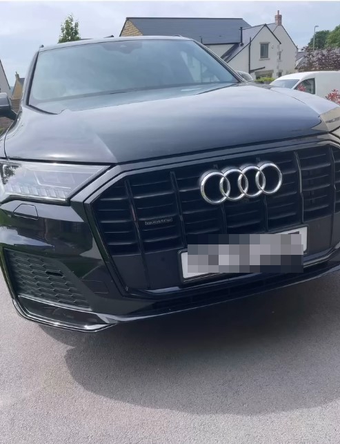 Black Audi Q7 SUV.