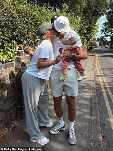 Molly-Mae and Tommy have reunited after their shock split in August and recently went Instagram official again with a family snap (pictured)