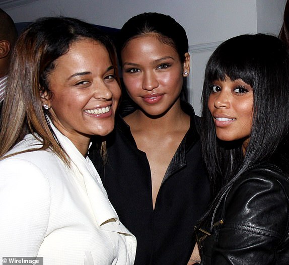 LOS ANGELES, CA - FEBRUARY 06:  (L-R) Capricorn, Cassie, Lauren London and Sari Baez attend Timbaland Grammy Party Presented by Verizon and Blackberry on February 6, 2009 in Los Angeles, California.  (Photo by Johnny Nunez/WireImage)