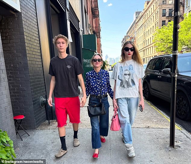 The British-Australian actress who shares her teenagers with ex partner Liev Schreiber, posted the heartwarming photo of the kids to her Instagram