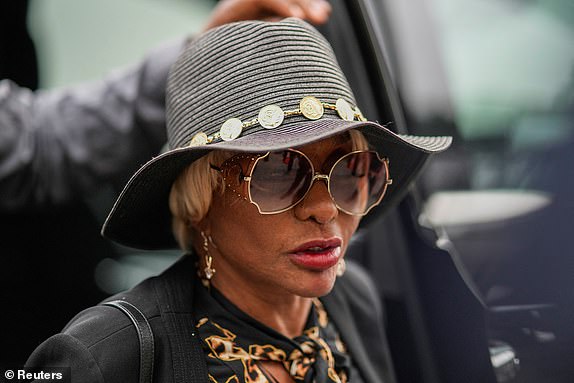 Janice Combs, mother of Sean "Diddy" Combs, arrives at court for her son's sex trafficking and racketeering conspiracy trial at U.S. court in Manhattan, in New York City, U.S., May 28, 2025. REUTERS/Eduardo Munoz