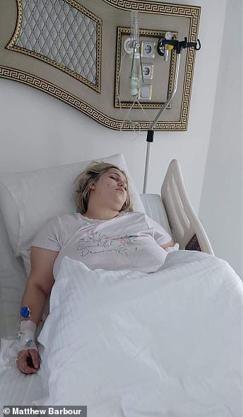 Rhianna pictured in hospital in Kusadasi, Turkey, where she had a gastric sleeve fitted