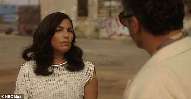 Seema later breaks up with boyfriend Ravi Gordy, after feeling ignored by him