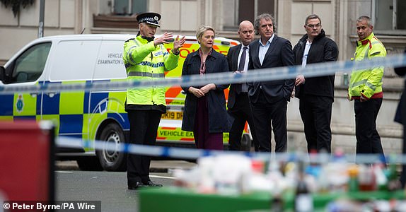 Home Secretary Yvette Cooper during a visit to the scene in Liverpool where a car ploughed into a crowd of people during Liverpool FC's Premier League victory parade. The 53-year-old driver who allegedly ploughed into the crowd on Monday has been arrested on suspicion of attempted murder, dangerous driving and drug driving. Picture date: Tuesday May 27, 2025. PA Photo. See PA story POLICE Liverpool. Photo credit should read: Peter Byrne/PA Wire