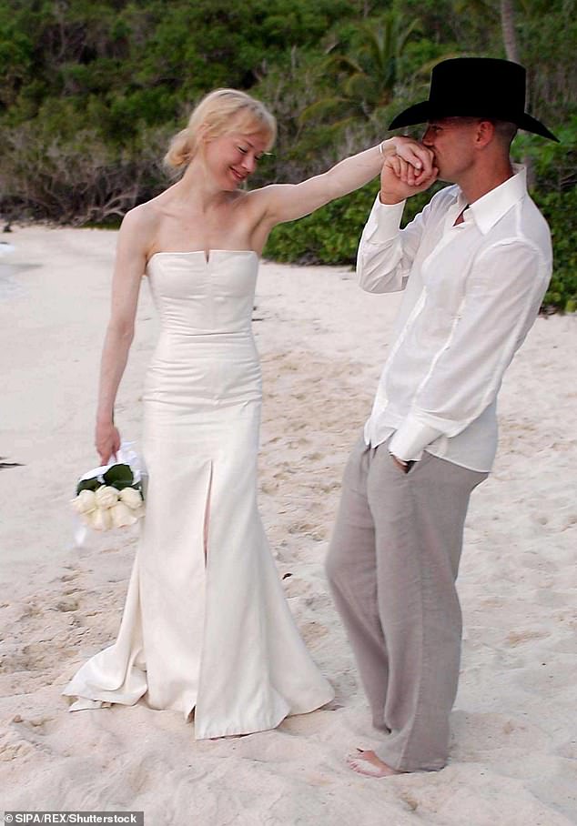 Renee Zellweger with her new husband Kenny Chesney just after their wedding in May 2005