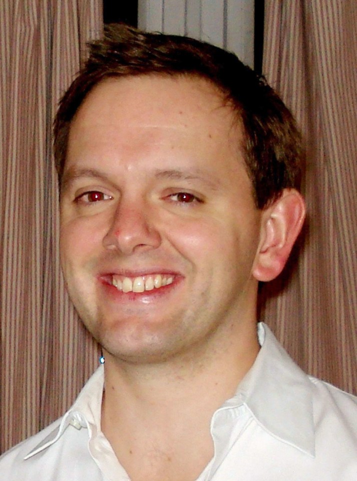 Headshot of Mark Saunders.