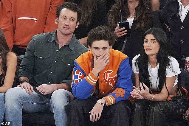 When Chalamet wasn't lavishing affection on his girlfriend, he was engrossed in the game