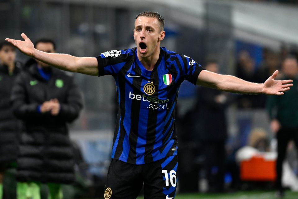 Davide Frattesi of FC Internazionale reacting during a Champions League match.