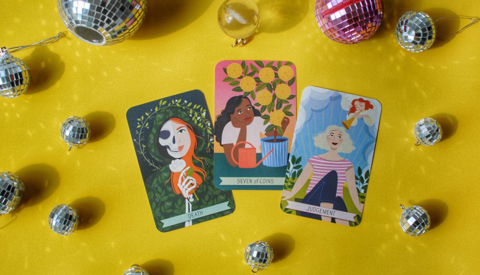 Illustration of three tarot cards (Death, Seven of Coins, Judgement) surrounded by disco balls.