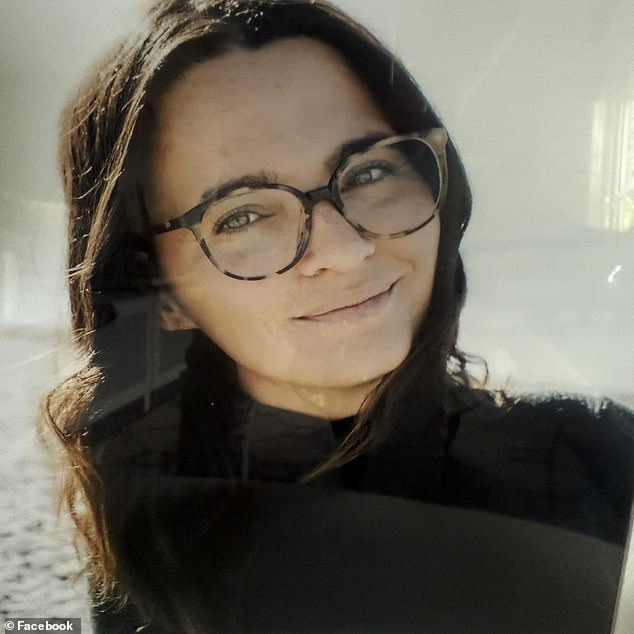 Kenyon was a professional photographer and her social media profiles show her snapping shots of musicians