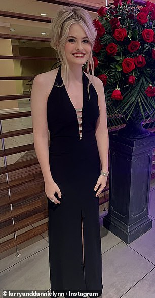 Anna Nicole Smith's lookalike daughter, Dannielynn Birkhead, 18, was the epitome of her late mother as she wore the star's iconic dress this week