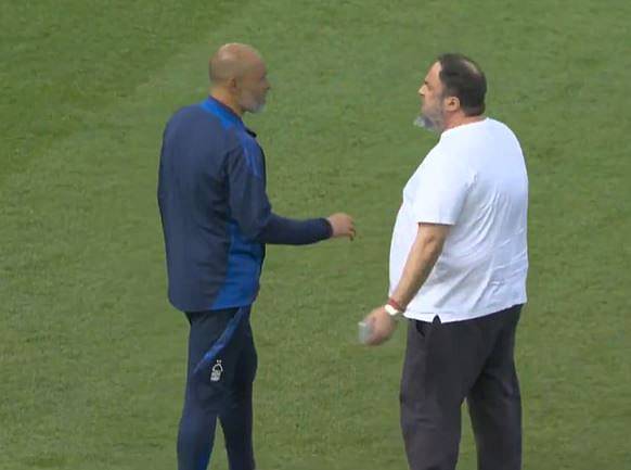 Nottingham Forest owner Evangelos Marinakis (R) confronted Nuno Espirito Santo on Sunday