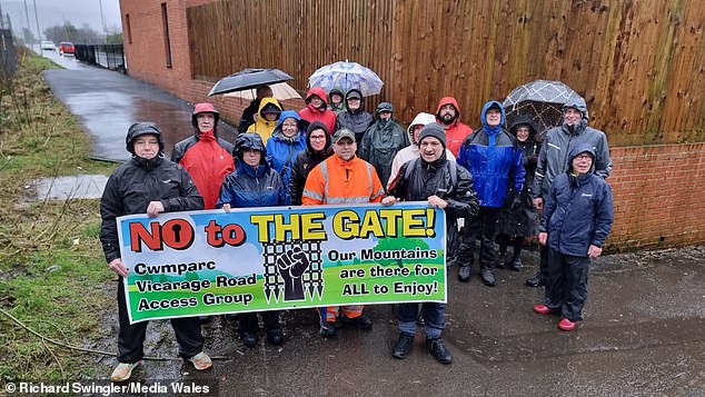 Four thousand people signed a petition which was handed in to Rhondda Cynon Taff Council who recognised the 'strong community feeling' over the gates