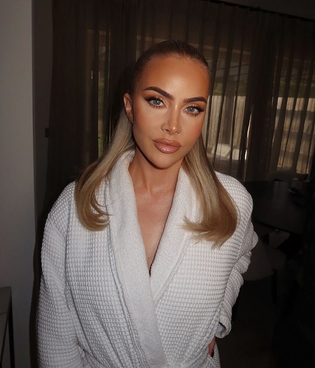 Beauty influencer Ashley Stobart, revealed on her podcast recently she has had a face lift, nose job, brow lift and lip flip