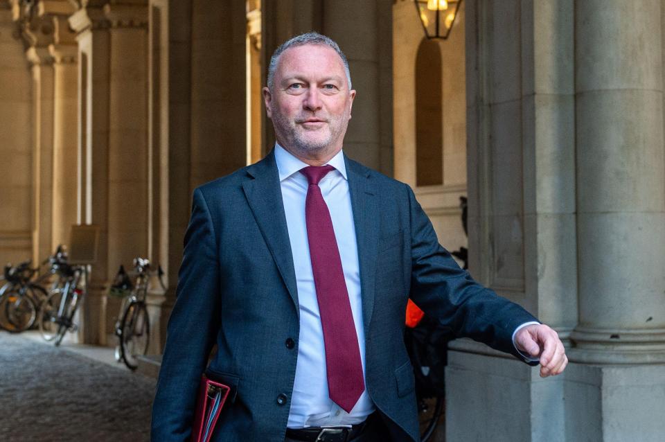 Steve Reed, Secretary of State for Environment, Food and Rural Affairs, arriving at Downing Street.