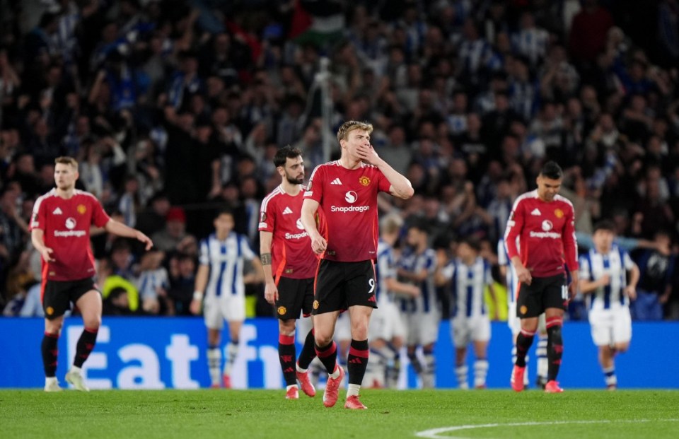 Manchester United's Rasmus Hojlund (centre) and team-mates stand dejected after Real Sociedad's Mikel Oyarzabal scores their side's first goal of the game during the UEFA Europa League Round of 16, first leg match at the Reale Arena in San Sebastian, Spain. Picture date: Thursday March 6, 2025. PA Photo. See PA story SOCCER Man Utd. Photo credit should read: Bradley Collyer/PA Wire. RESTRICTIONS: Use subject to restrictions. Editorial use only, no commercial use without prior consent from rights holder.