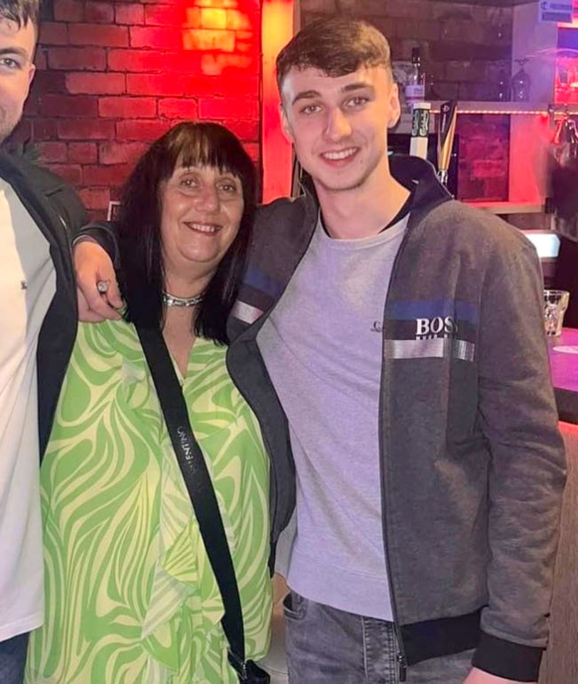 Photo of Jay Slater and his mother, Debbie Duncan.