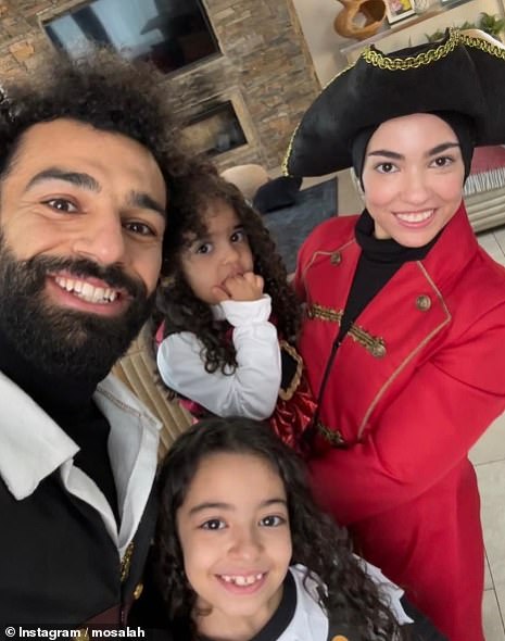 Mo married his childhood sweetheart Magi in 2013, when she was just 19 years old in a small Islamic ceremony