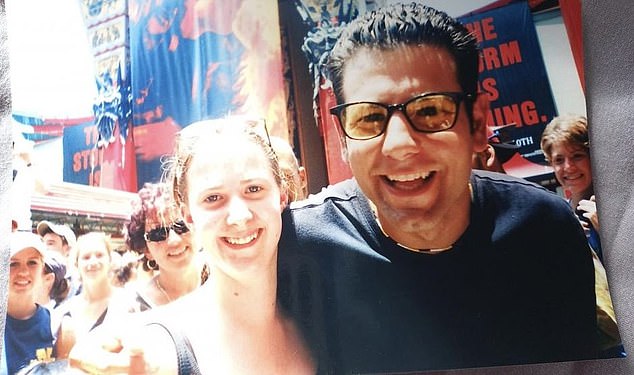 The tale starts when a young Scottish woman was walking through the LA streets in 2000, when she suddenly came across the Grauman's Chinese Theatre - a venue made famous by the nearly 200 celebrity handprints and autographs immortalised in the concrete