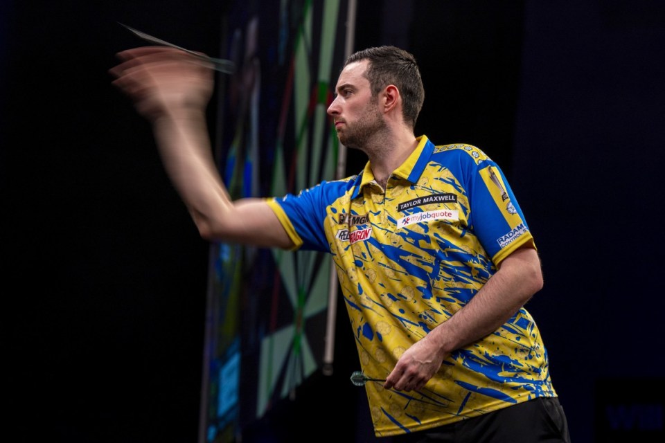 Editorial use only. All images are copyright Every Second Media Limited. No images may be reproduced without prior permission. Mandatory Credit: Photo by Alex Young/Every Second Media/Shutterstock (15290431bq) Luke Humphries throws during the BetMGM Premier League Darts, Night 14, at First Direct Arena, Leeds, England, United Kingdom on 8 May 2025 Credit: Alex Young/Every Second Media BetMGM Premier League Darts, Leeds,, First Direct Arena, United Kingdom - 08 May 2025