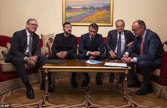 (From left to right) British Prime Minister Keir Starmer, President Volodymyr Zelenskyy, French President Emmanuel Macron, Polish Prime Minister Donald Tusk and German Chancellor Friedrich Merz in a show of unity of the 'coalition of the willing' in Kyiv on Saturday