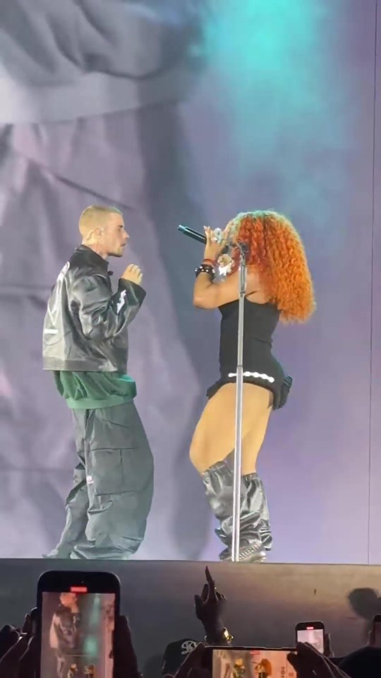 Justin Bieber making a surprise appearance onstage with SZA.