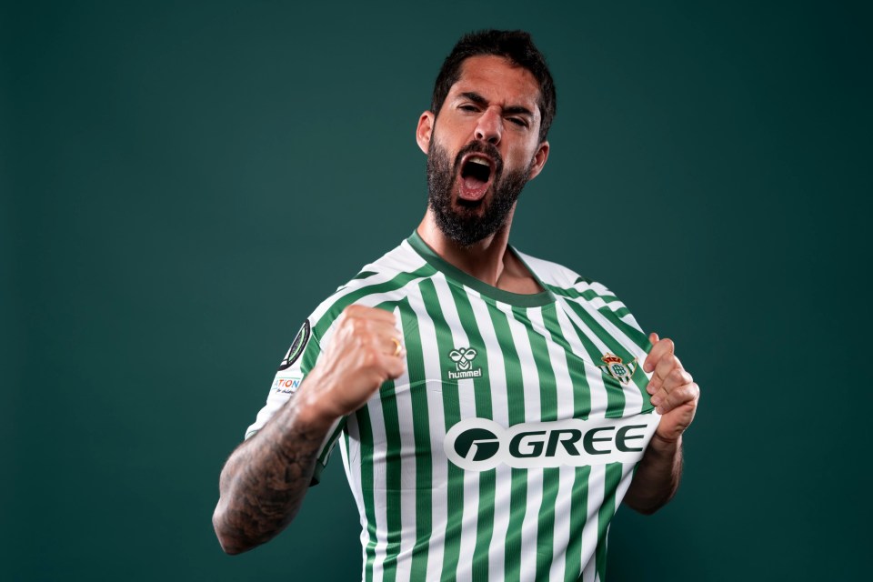 SEVILLE, SPAIN - MAY 13: Isco of Real Betis Balompie poses for a portrait during the UEFA Conference League Final 2025 access day on May 13, 2025 in Seville, Spain. (Photo by Aitor Alcalde - UEFA/UEFA via Getty Images)