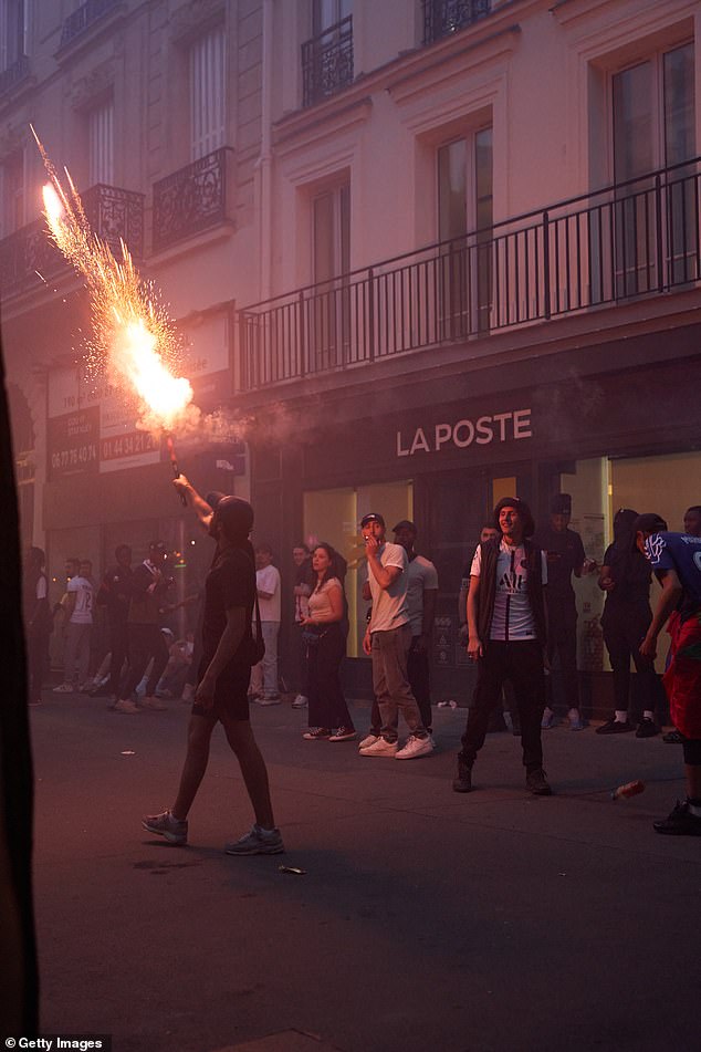 Despite a ring of steel forming around the city to protect businesses, a Foot Locker sports store on Champs-Élysées was broken into, and goods including multiple trainers stolen
