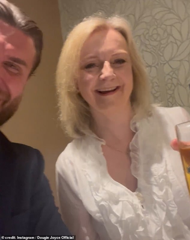 The ex Conservative leader offers an awkward laugh as the traveller boxer, who attacked a 78-year-old man in a bar in 2023, adds: 'Just remember that people, we love you all'