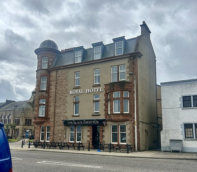 The Black Sheep Pub is one of the main haunts in town and is a popular dinner spot for tourists