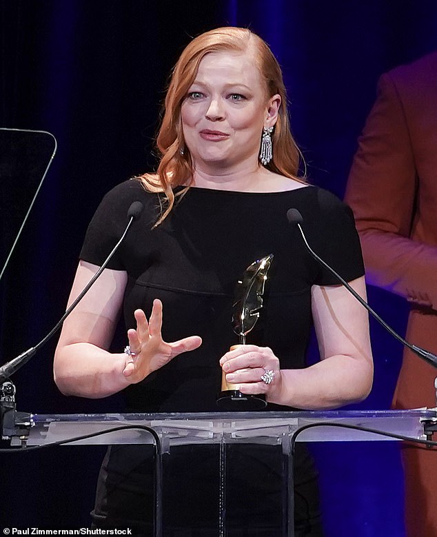 Sarah Snook wins Outstanding Lead Performance In a Play for The Picture of Dorian Gray at the 2025 Drama Desk Awards
