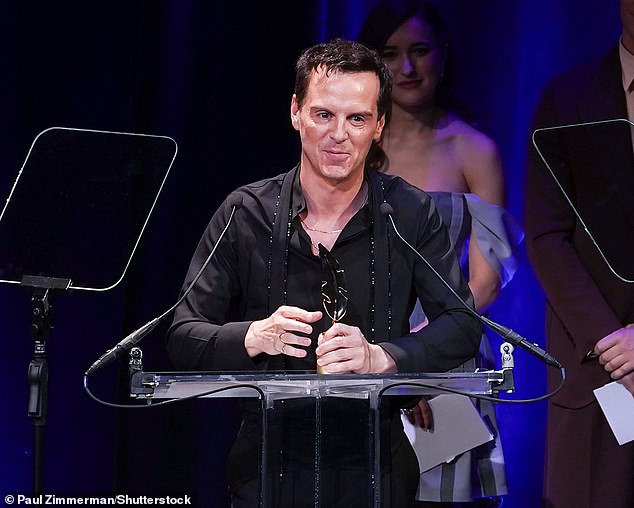 Andrew Scott gives a speech after winning Outstanding Solo Performance for Vanya at the 2025 Drama Desk Awards
